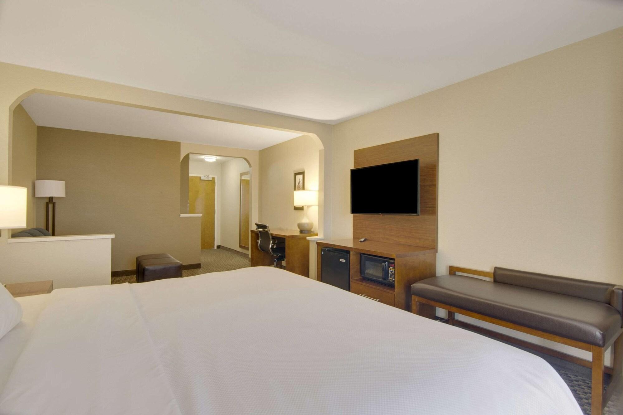 Comfort Inn Airport Roanoke Kültér fotó