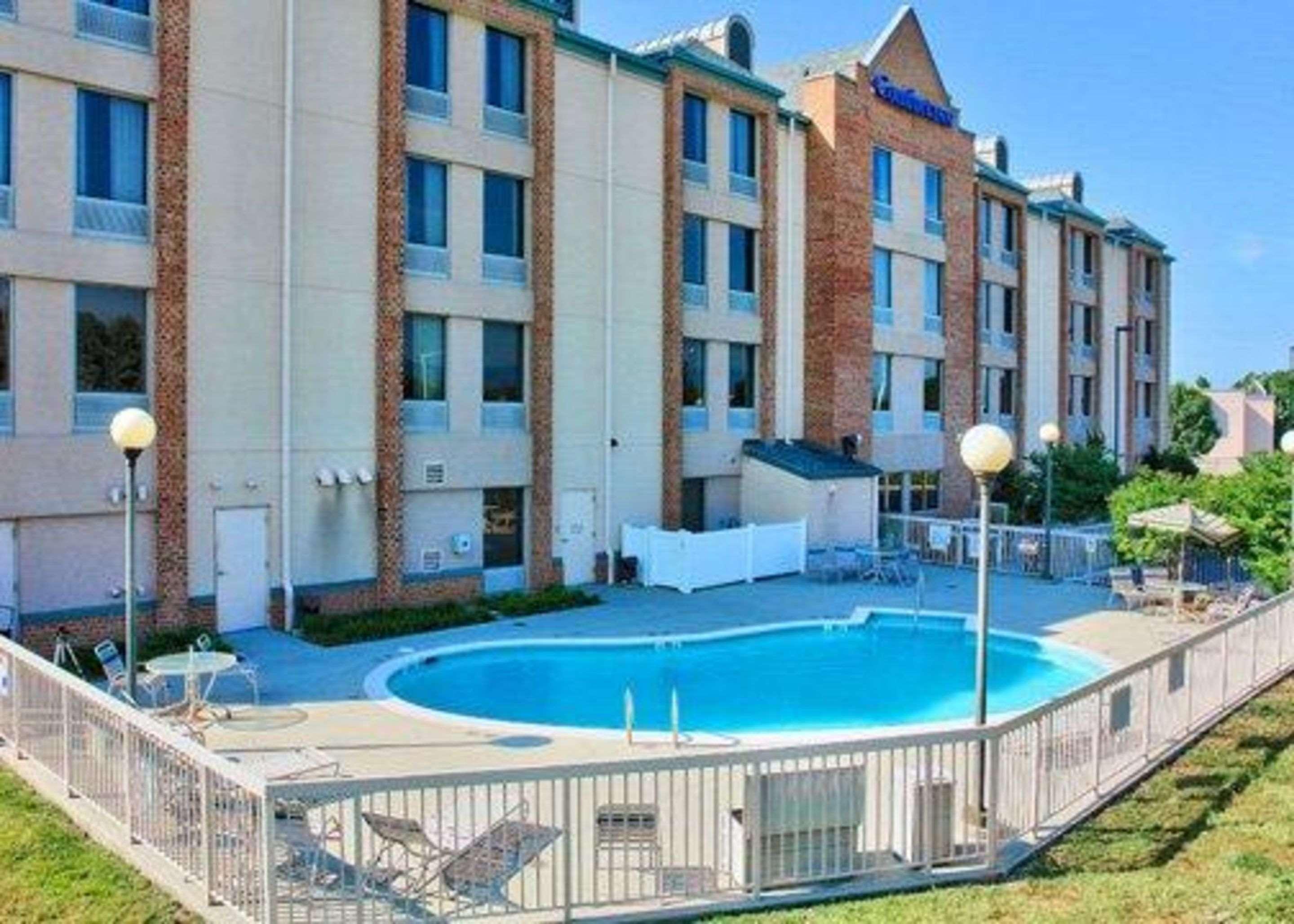 Comfort Inn Airport Roanoke Kültér fotó